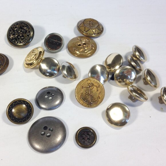 Lot of 22 Metal Buttons - mixed lot. sewing, crafts - Picture 1 of 3